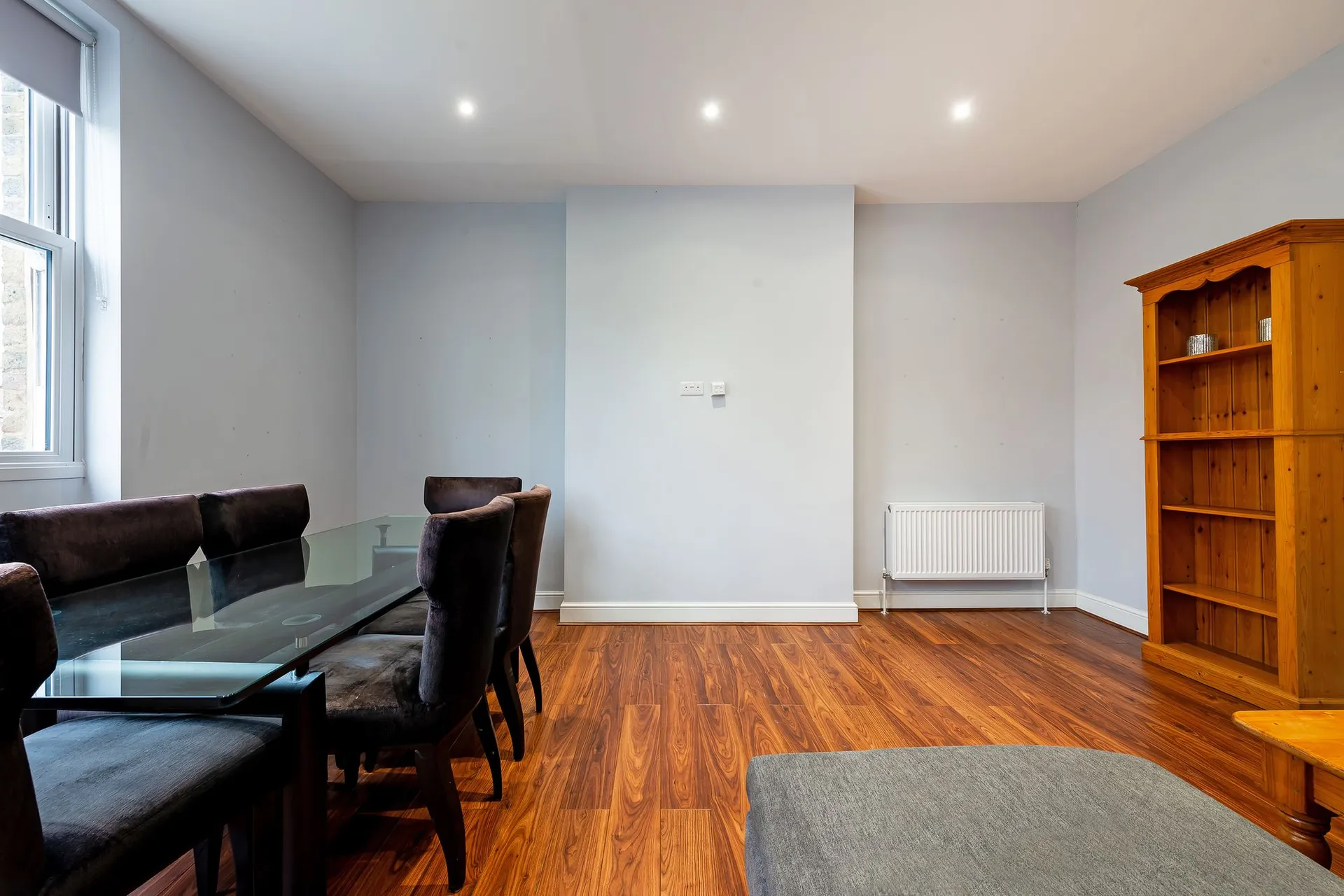 Flat Aberdare Gardens in Greater London