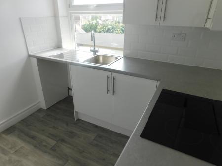 Flat Broadway in Borough of Swale