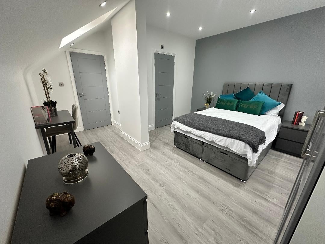 Room Maplehurst Close in Greater London