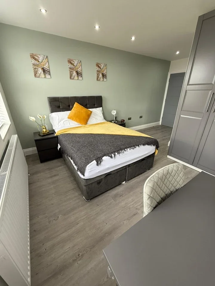 Room Maplehurst Close in Greater London