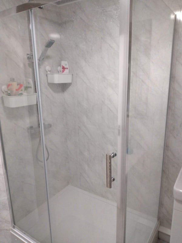 Room Kingfisher Avenue in Greater London