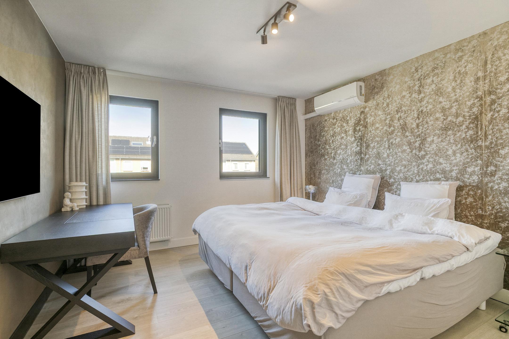 Tussenwoning te koop: Raadhuisstraat 93, Rosmalen