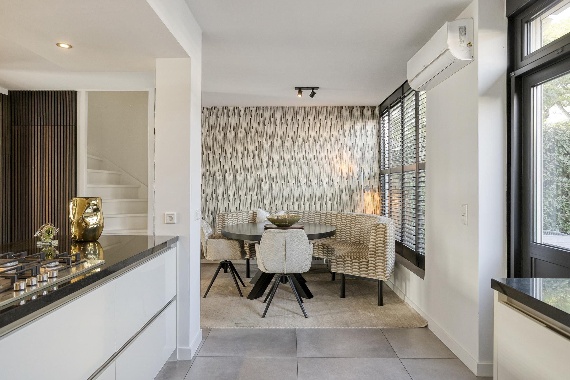 Tussenwoning te koop: Raadhuisstraat 93, Rosmalen