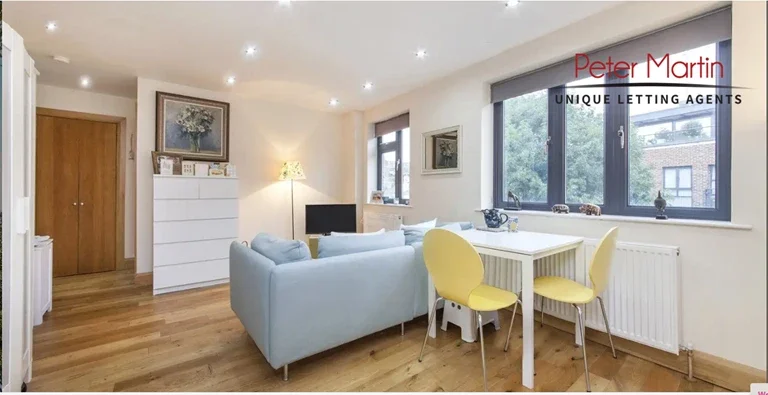 Flat Portsdown Mews in Greater London