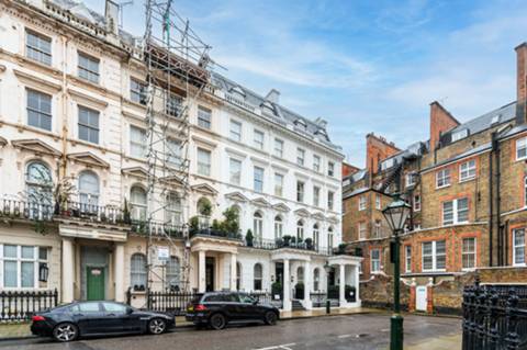 Flat Cambridge Place in London