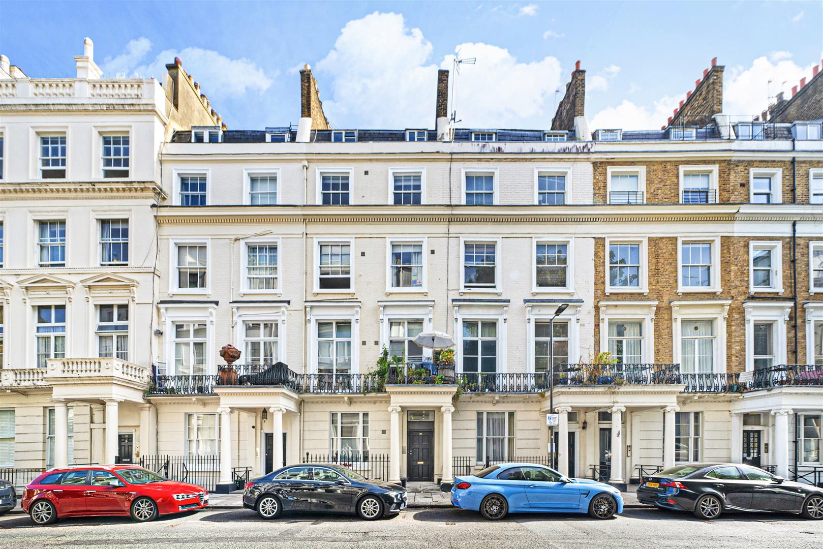 Flat Devonshire Terrace in City of Westminster