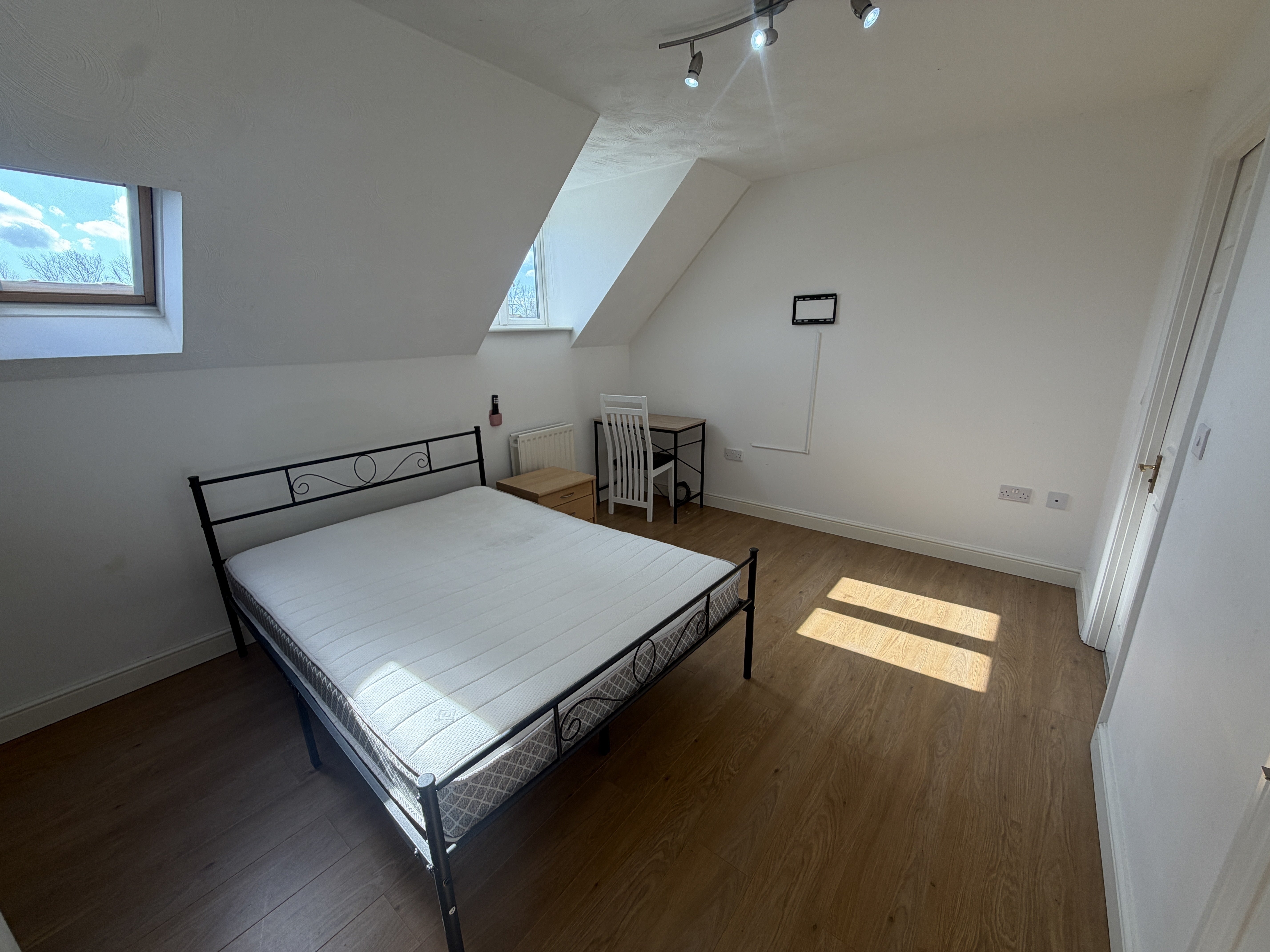 Room Bewick Place in Peterborough