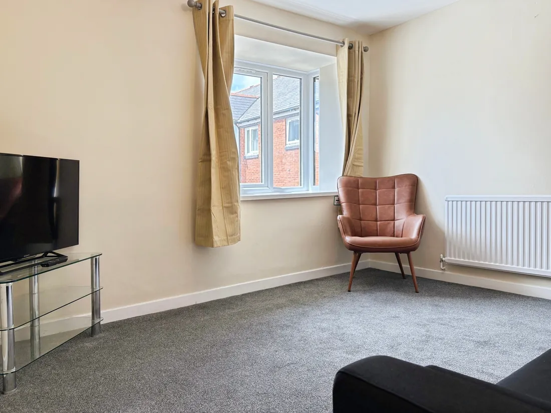 Flat Abernethy Quay in Swansea