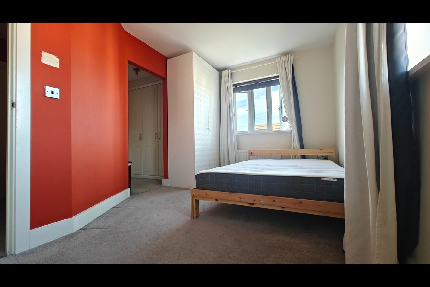 House Lyttelton Close in Rugby