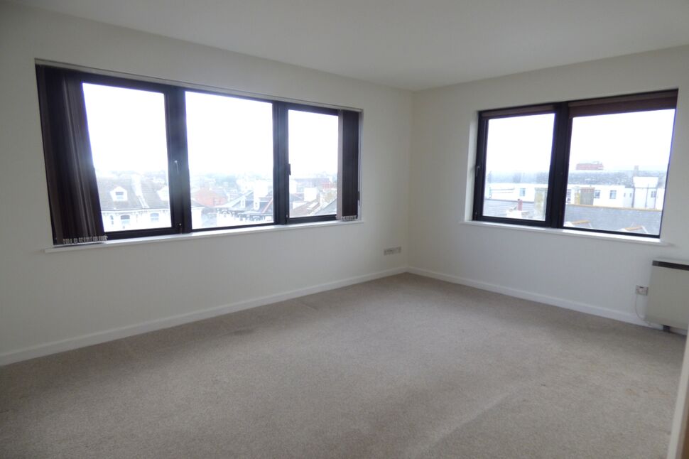 Flat The Leas in Folkestone and Hythe District