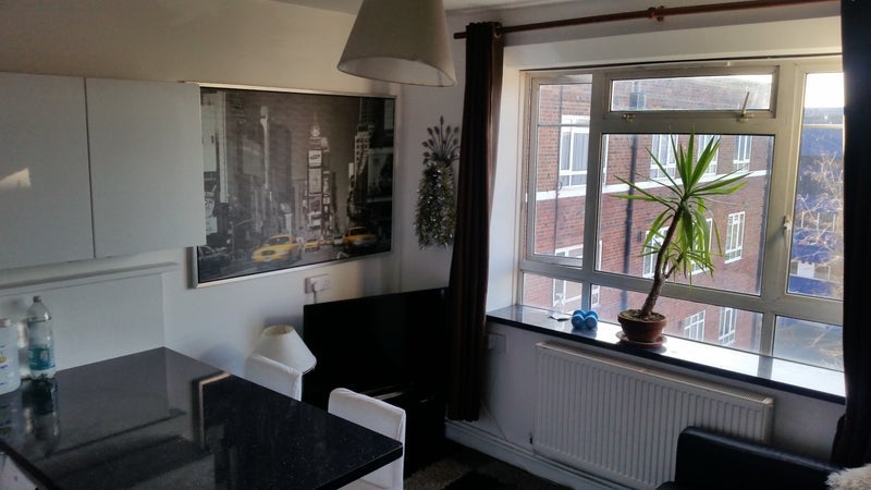 Room South Africa Road in Greater London