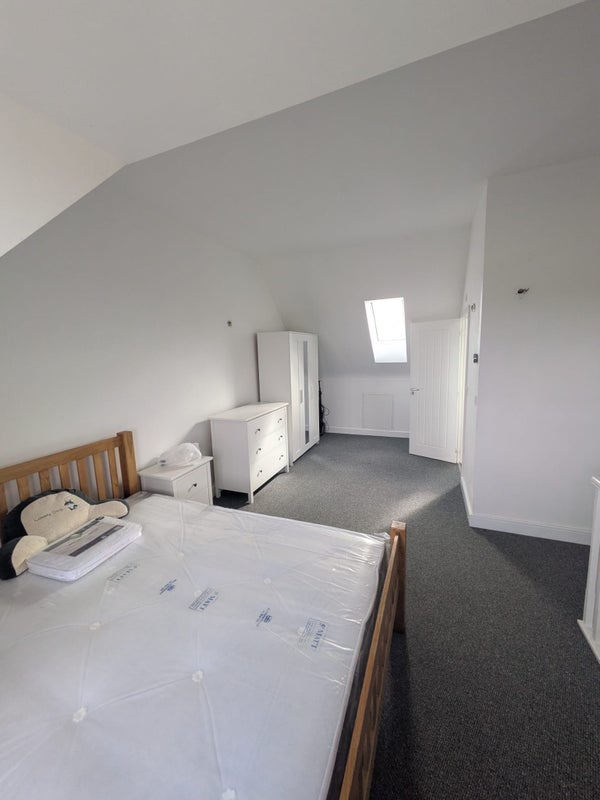 Room Grayling Close in St Helens