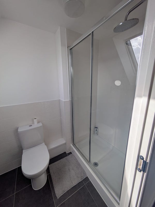 Room Grayling Close in St Helens