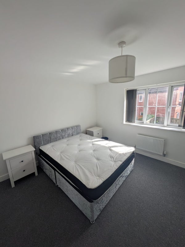 Room Grayling Close in St Helens