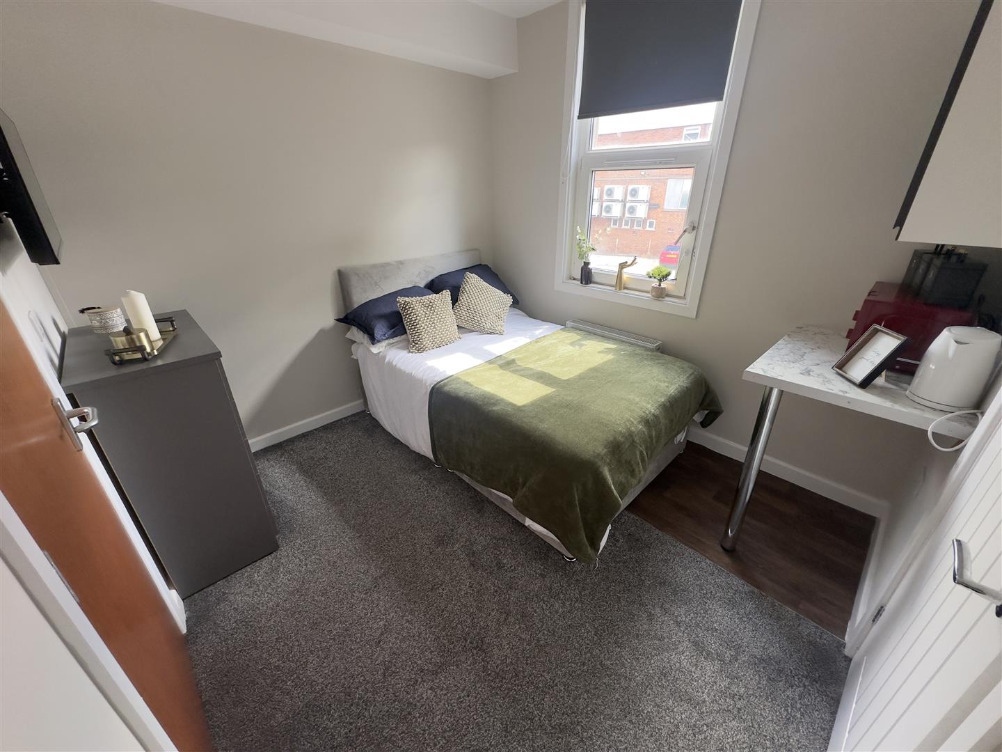 Room St John Street in Mansfield Woodhouse