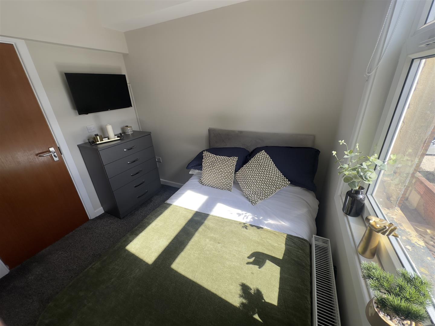 Room St John Street in Mansfield Woodhouse