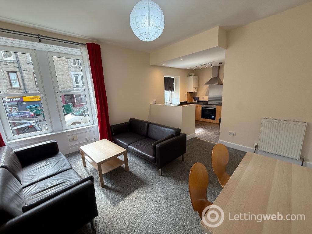 Flat Lochee Road in Dundee
