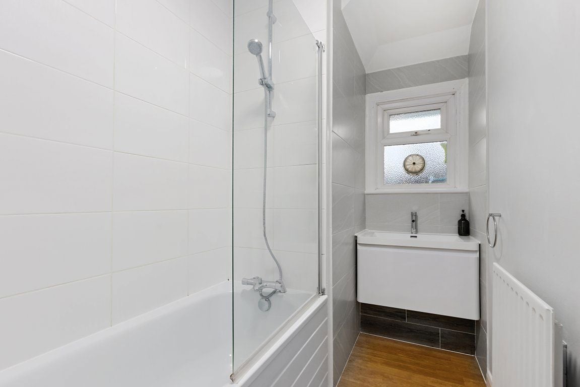 Flat Ashburnham Road in Tonbridge and Malling