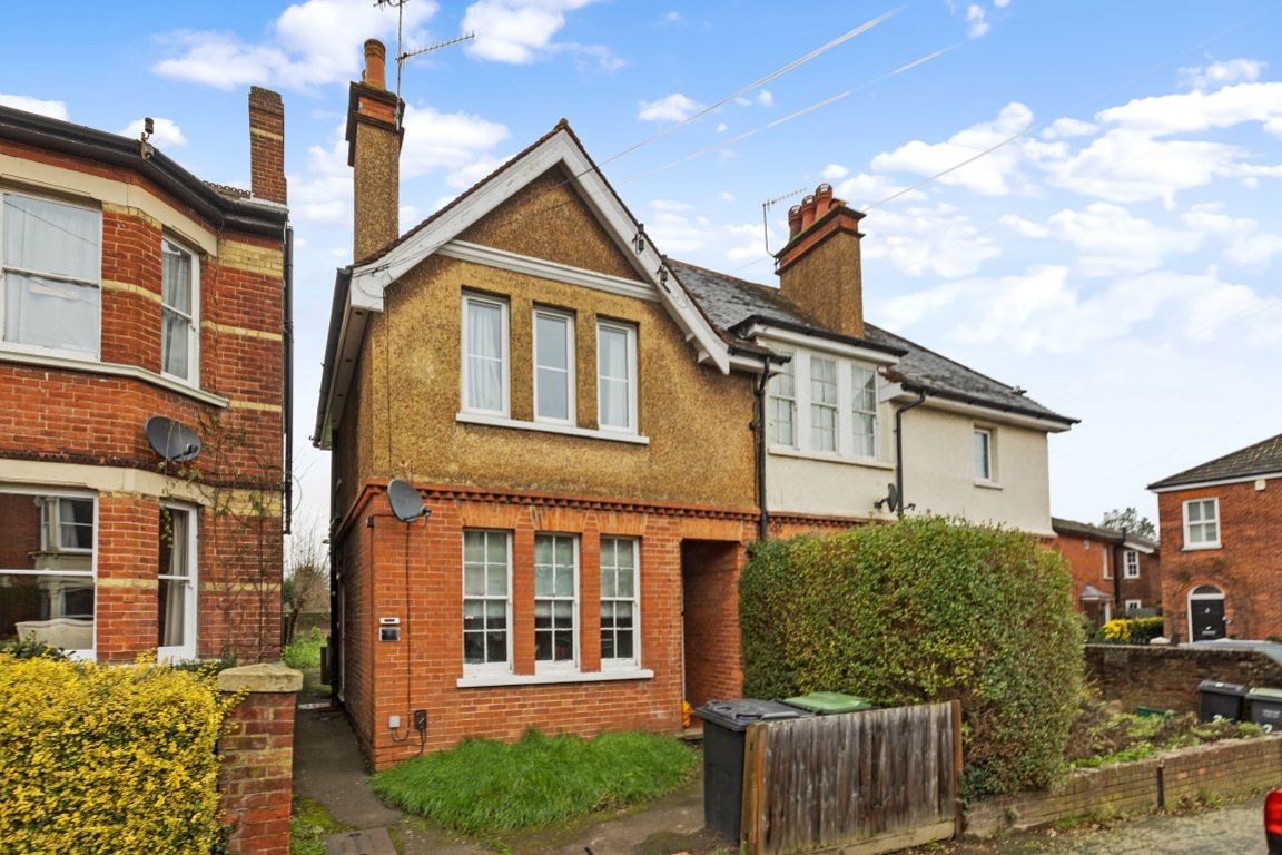Flat Ashburnham Road in Tonbridge and Malling