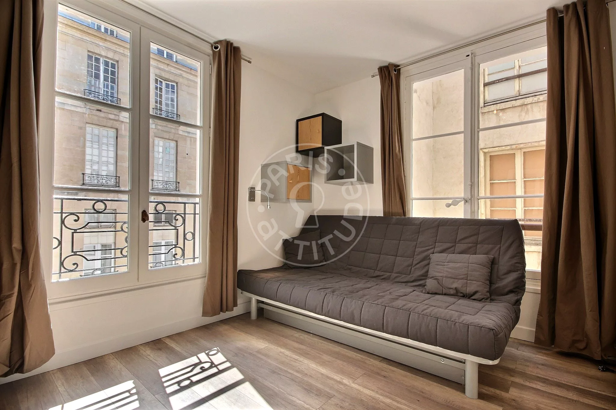 Flat Rue Guisarde in Paris