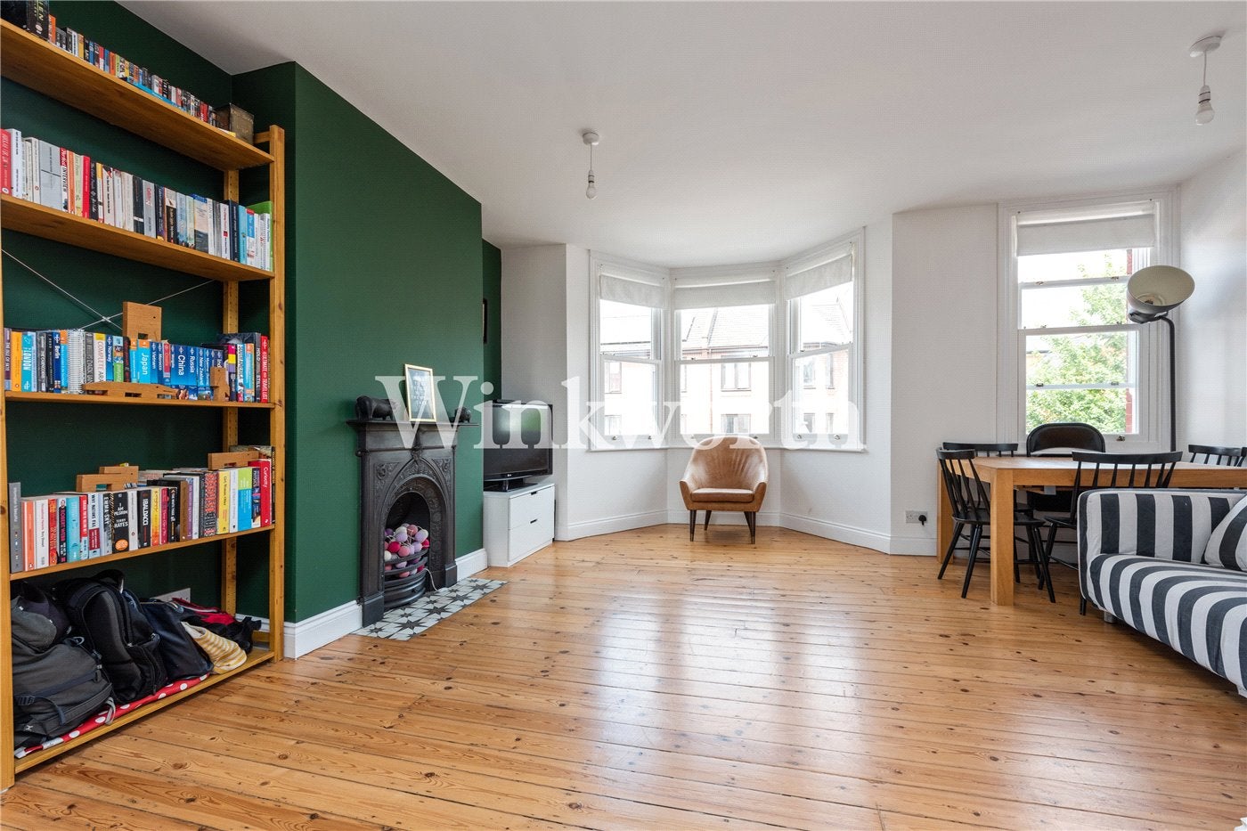 Flat Allison Road in Greater London