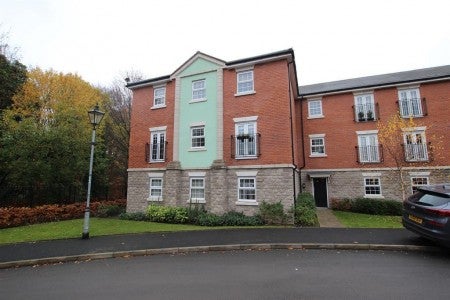 Flat Temple Road in Bolton