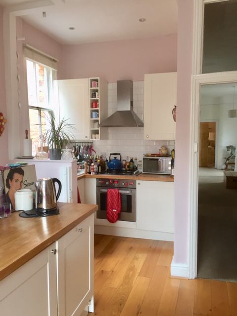 Room Rutland Park in Greater London