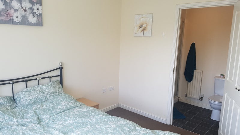 Room Falconwood Way in Manchester