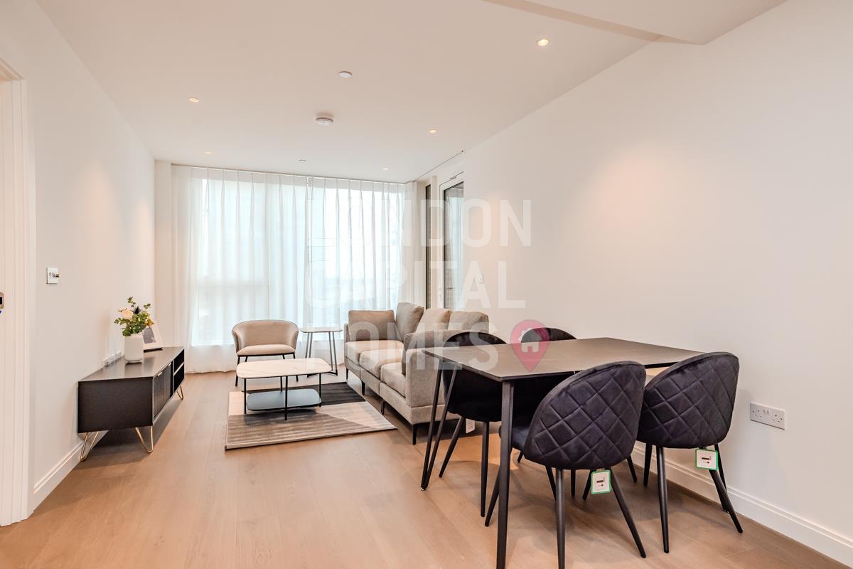 Flat Kennington Lane in Greater London