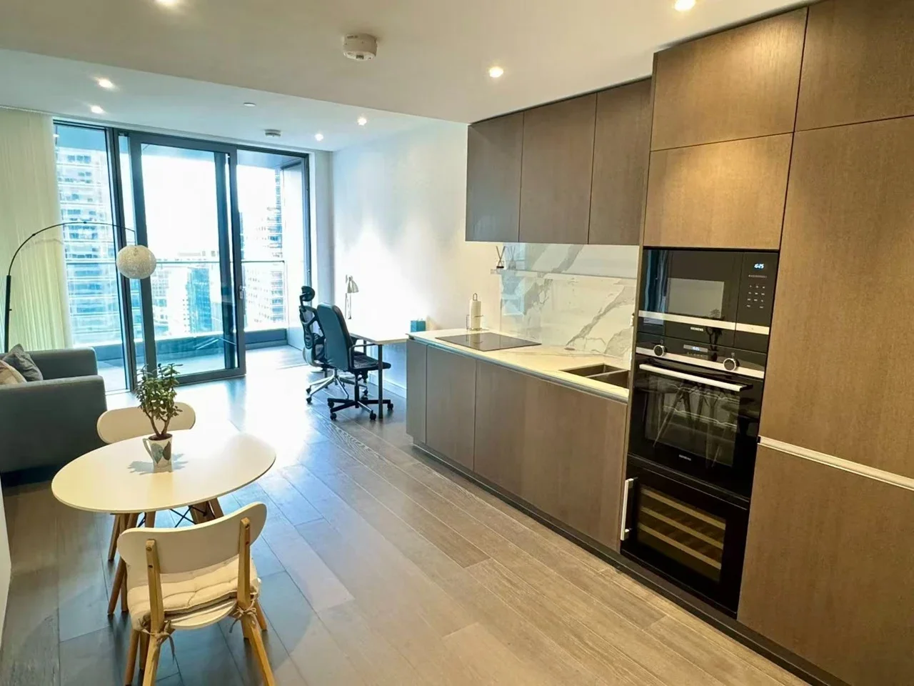 Flat Park Drive in Greater London