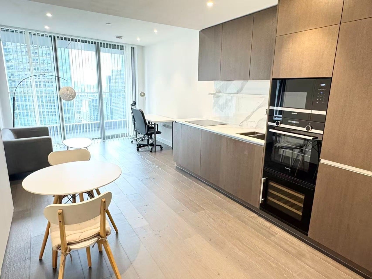 Flat Park Drive in Greater London