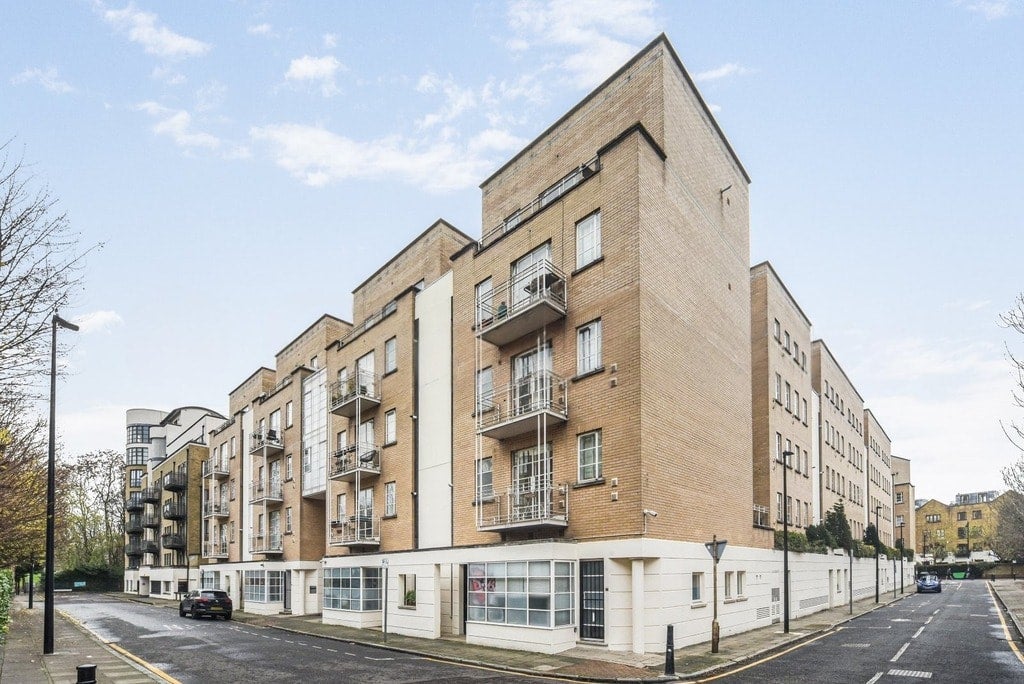Flat Northey Street in Greater London