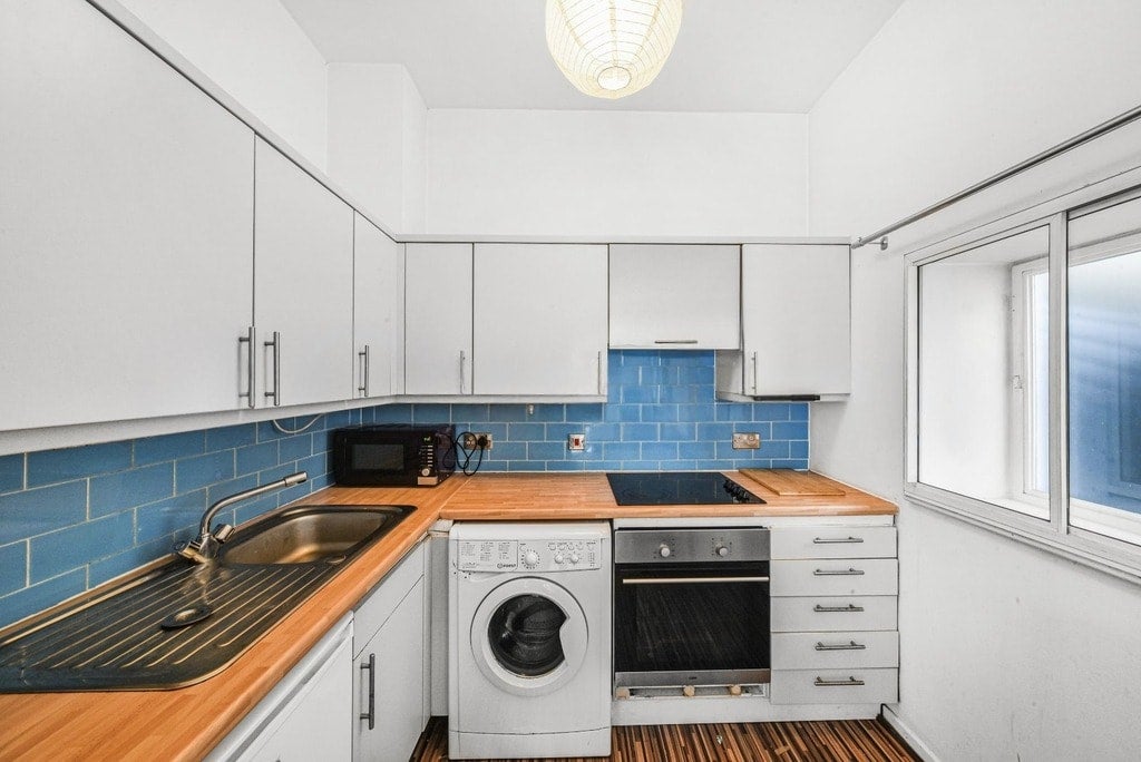 Flat Northey Street in Greater London