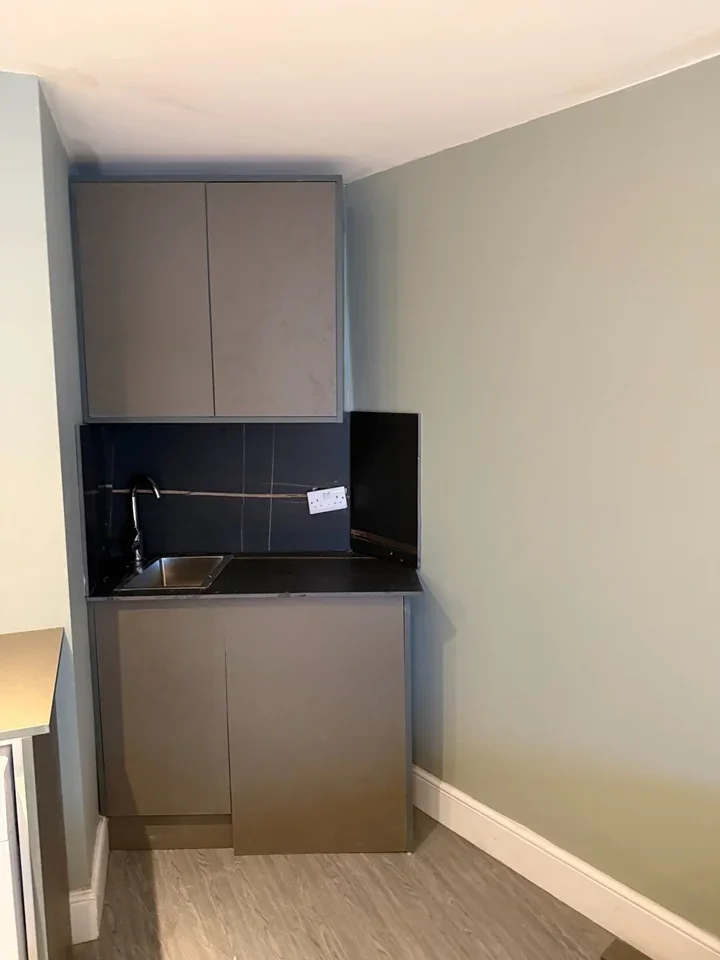 Flat Thurston Road in Greater London