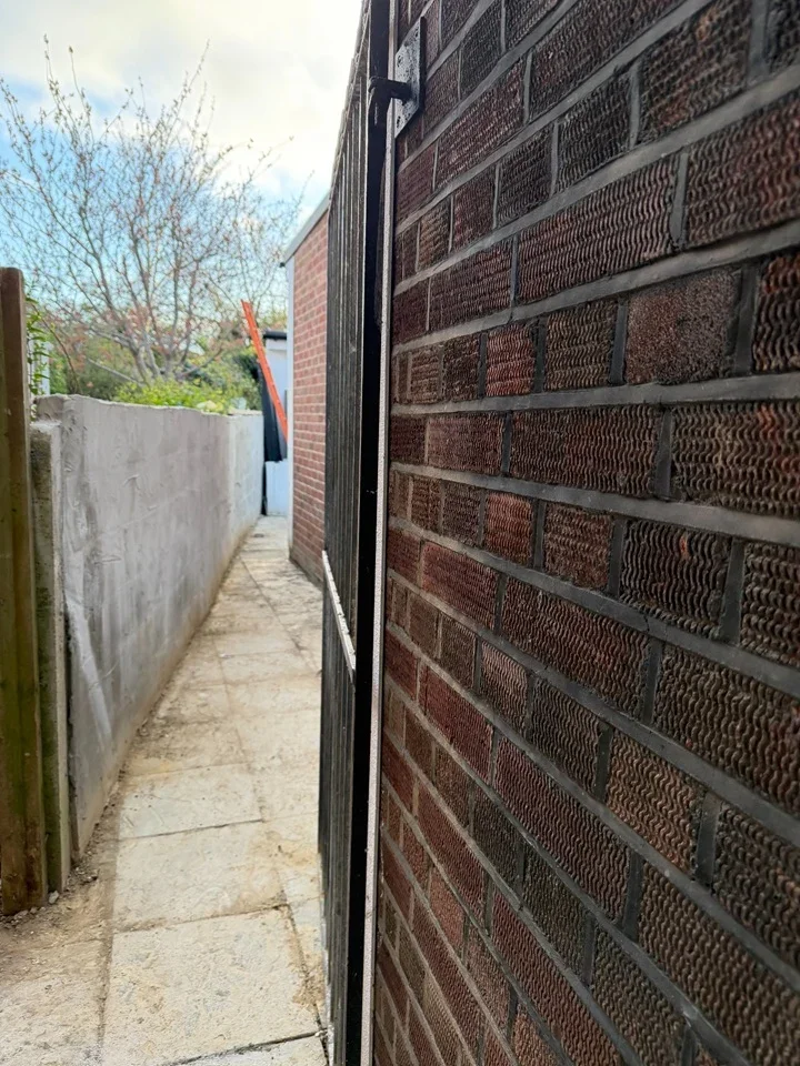 Flat Thurston Road in Greater London