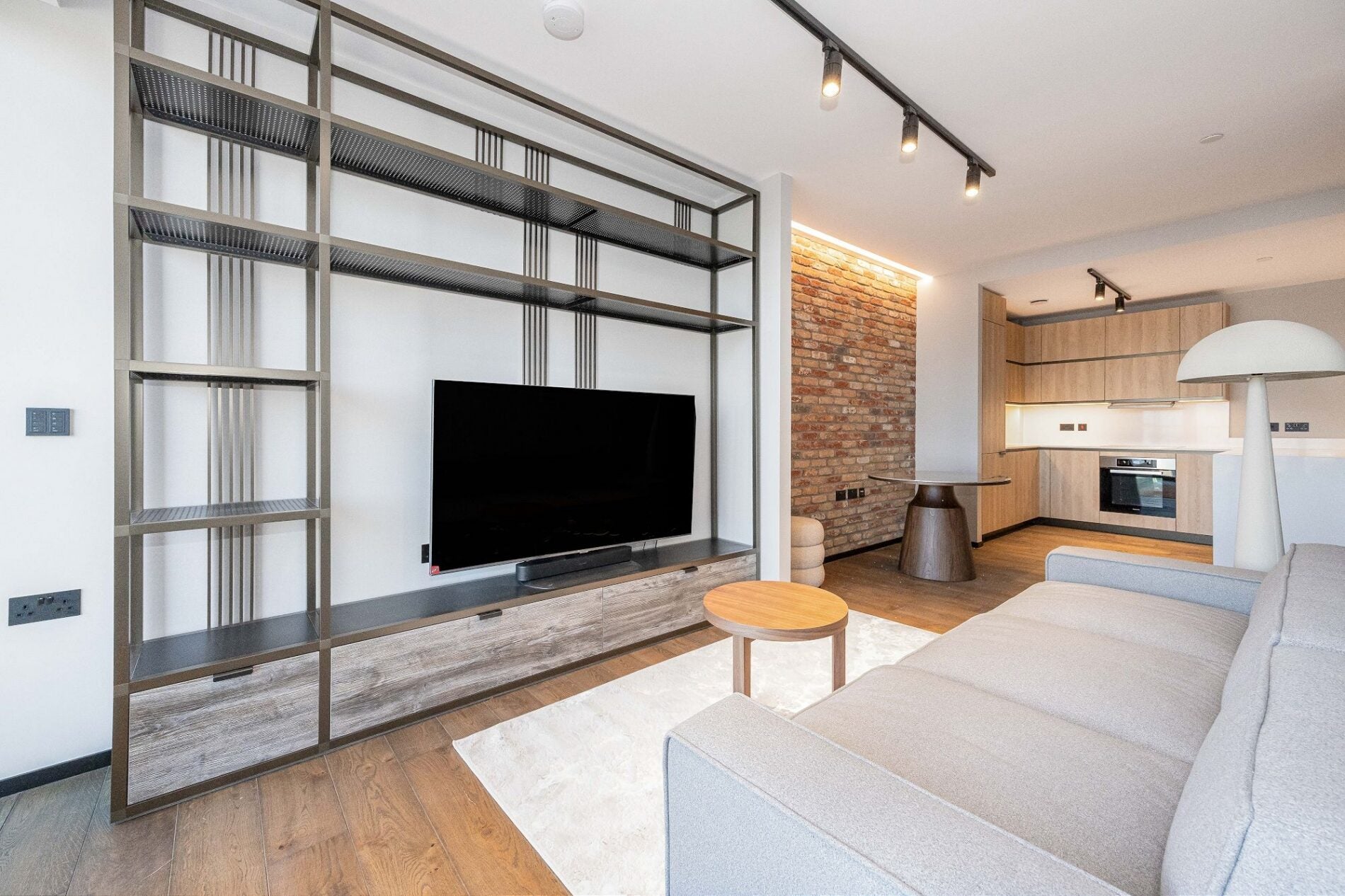 Flat Hewett Street in Greater London