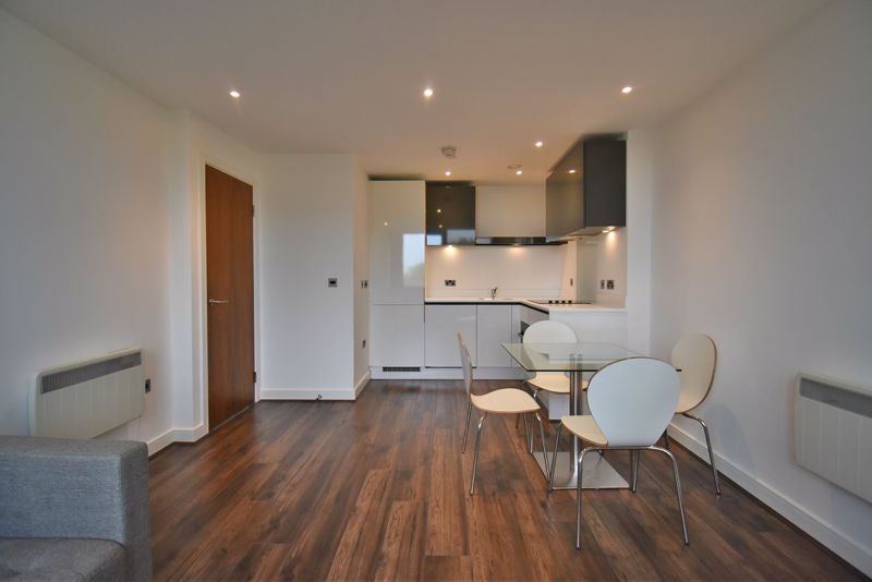 Flat Wesley Walk in Basingstoke and Deane