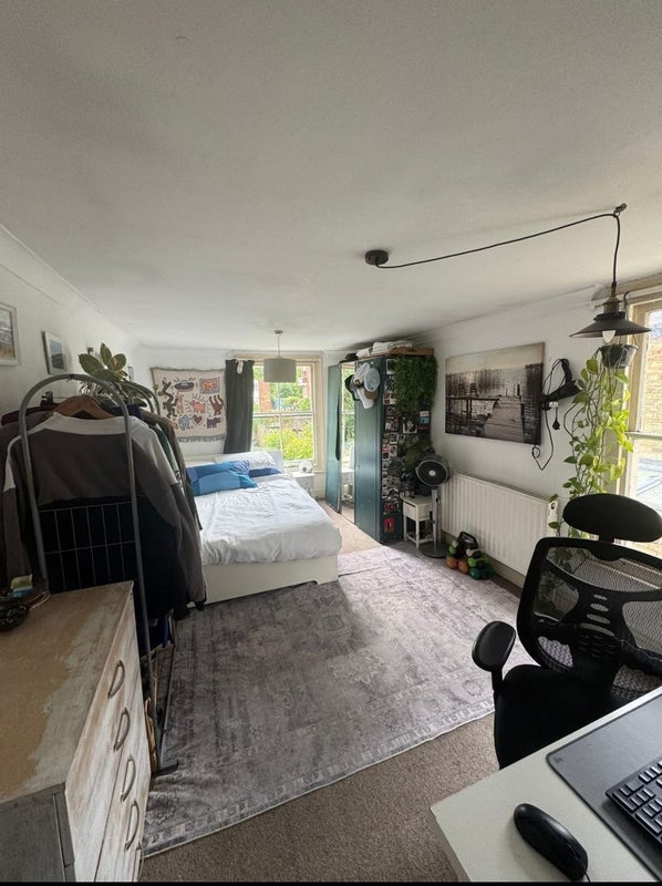 Room Coopersale Road in Greater London
