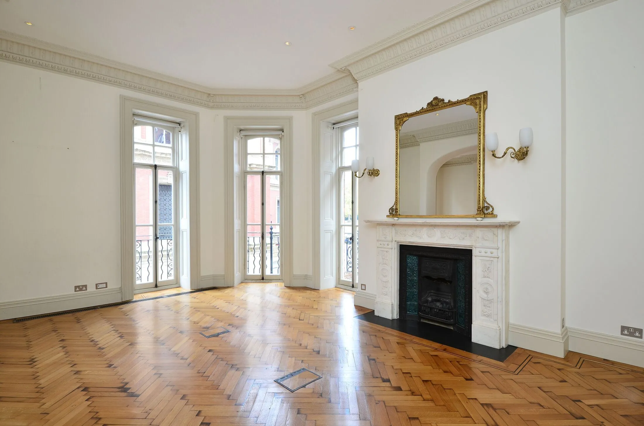 Flat Jay Mews in City of Westminster