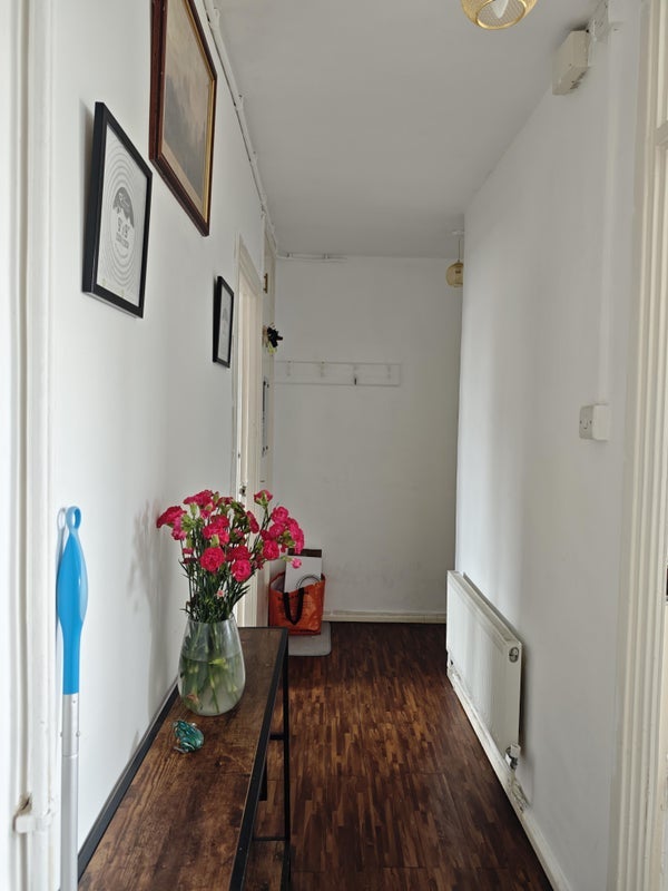 Room Trelawney Estate in Greater London