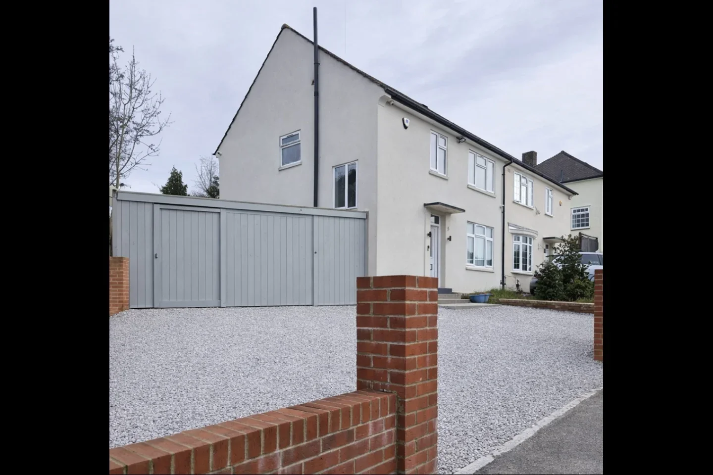 House Ravensbury Road in Greater London