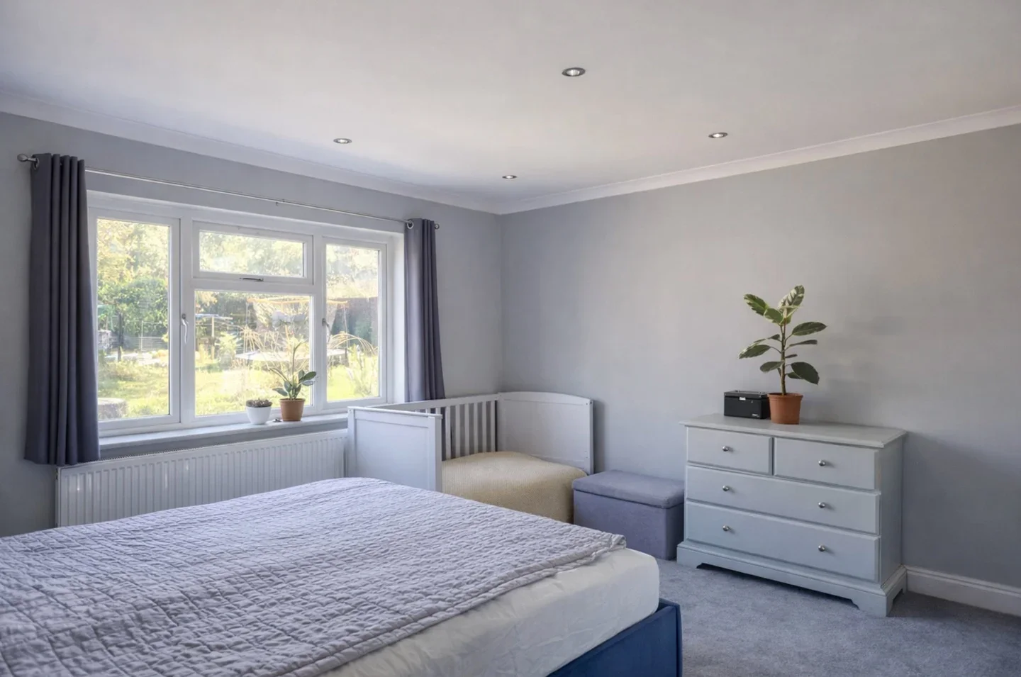 House Ravensbury Road in Greater London