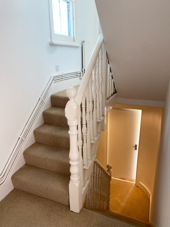 Room Varna Road in Greater London