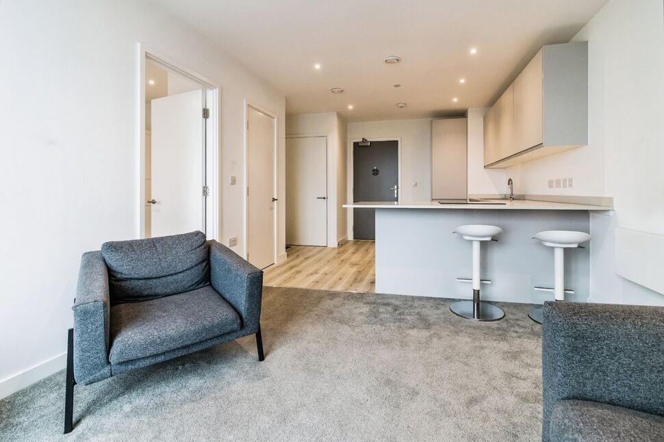 Flat Hattons Court in Trafford