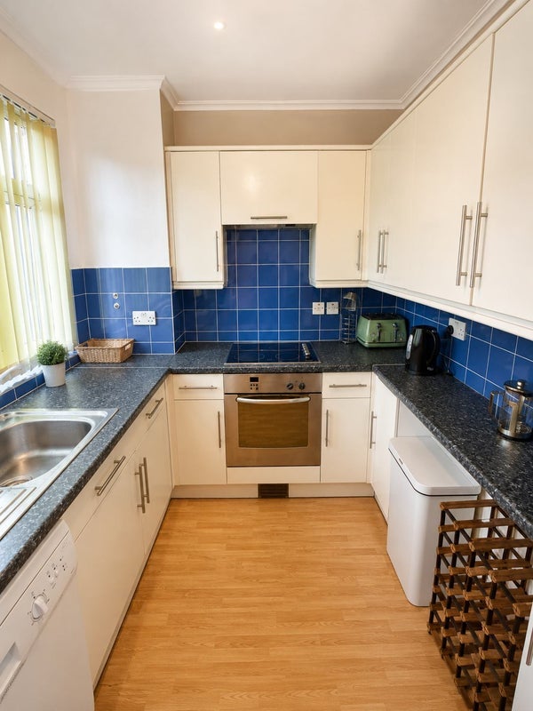 Flat Lisgar Terrace in Greater London