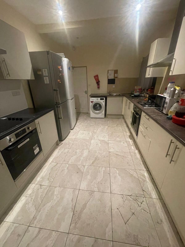 Room Wembley Park Drive in Greater London