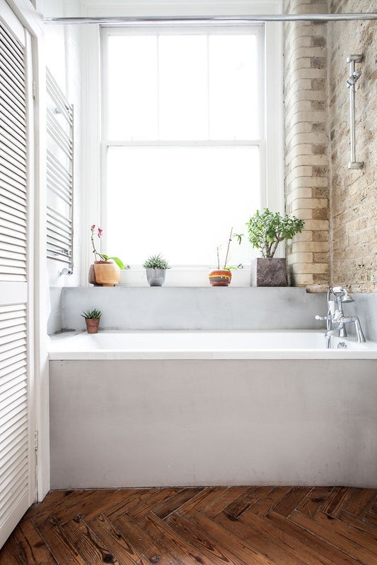 Flat Wilton Way in Greater London
