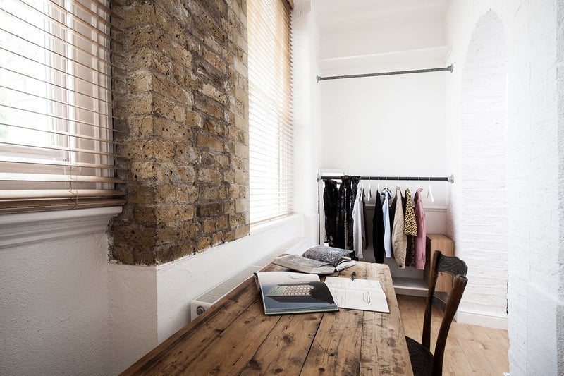 Flat Wilton Way in Greater London