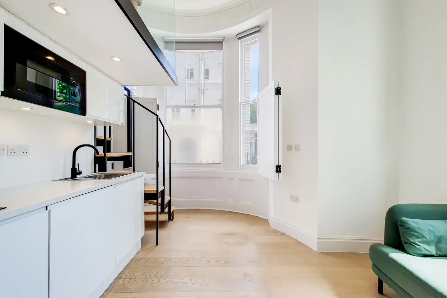 Flat Westbourne Terrace in City of Westminster