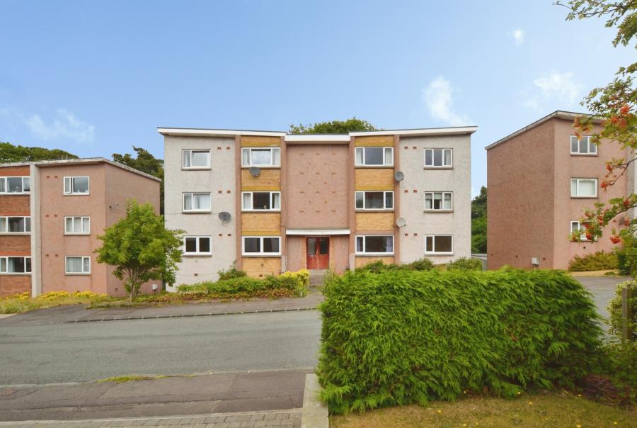 Flat Caiystane Gardens in City of Edinburgh